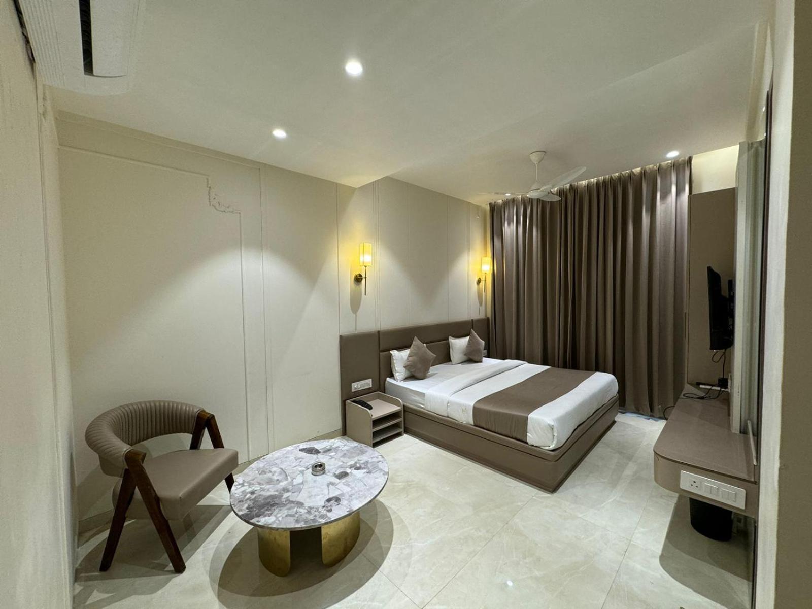 Hotel Fortune Inn Бопал Екстериор снимка