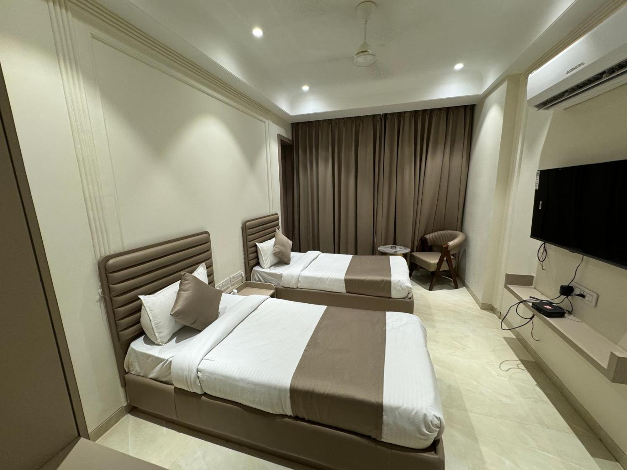 Hotel Fortune Inn Бопал Екстериор снимка